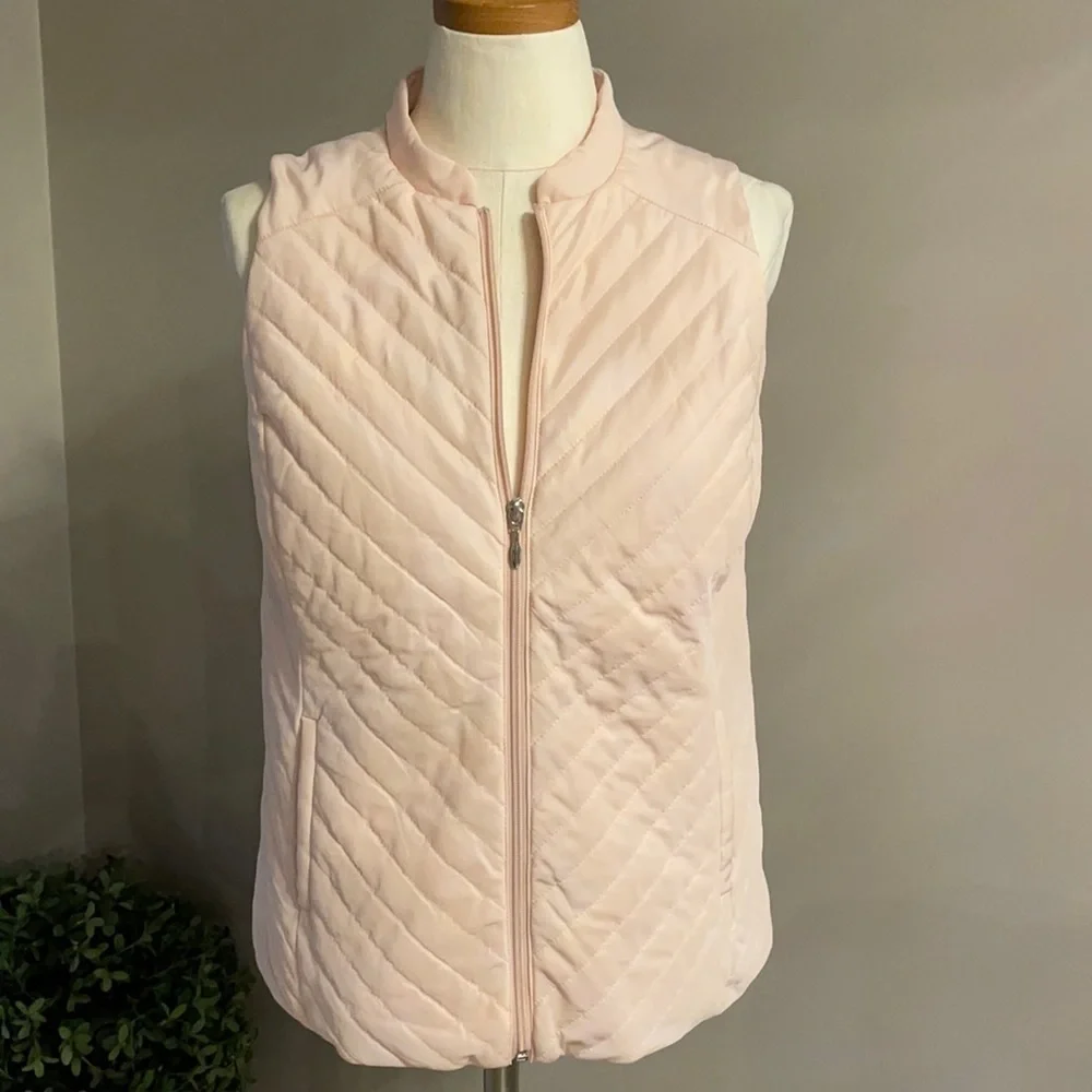 CHICO’S LIGHTWEIGHT puffy SPRING VEST. PALE PINK. Size Small / chicos 0